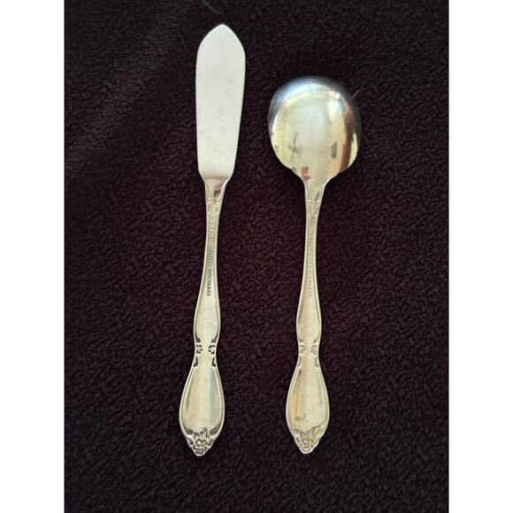 Oneida Community Chatelaine Stainless Flatware one Sugar Spoon  One Butter Knife - Picture 10 of 10